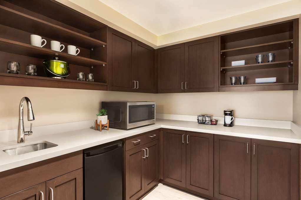 Hyatt Place Virginia Beach Town Center Room photo