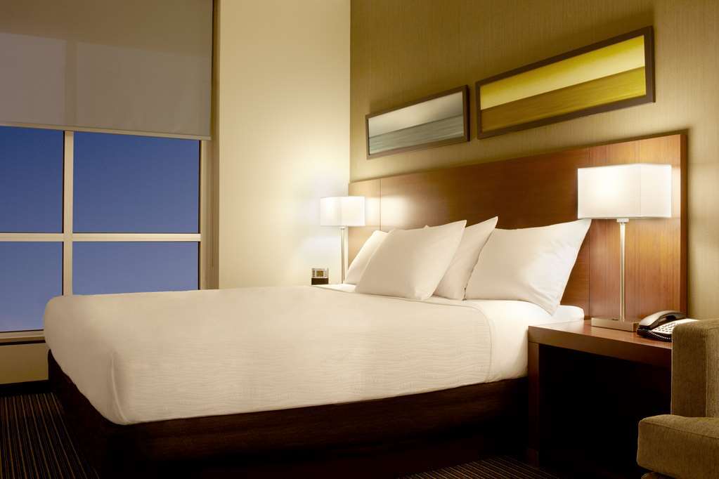 Hyatt Place Virginia Beach Town Center Room photo